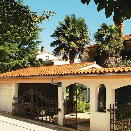 With 2 Bedrooms In Fazana, With Furnished Terrace And Wifi * Pola