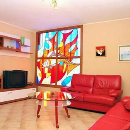 Apartment With 2 Bedrooms In Fazana, With Furnished Terrace And Wifi *