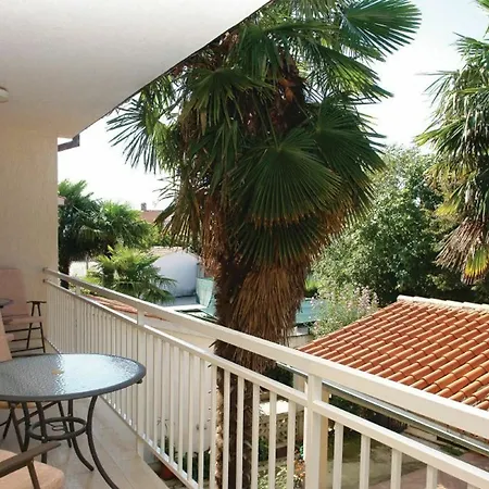 Apartment With 2 Bedrooms In Fazana, With Furnished Terrace And Wifi